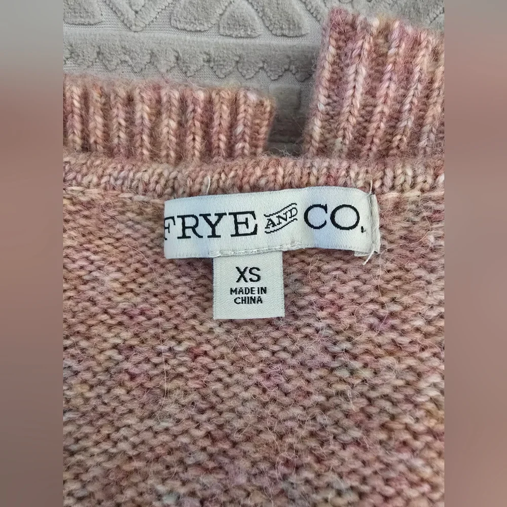 FRYE & CO Puff Sleeve Fancy Knit Boho V Neck Sweater In Apricot NWOT